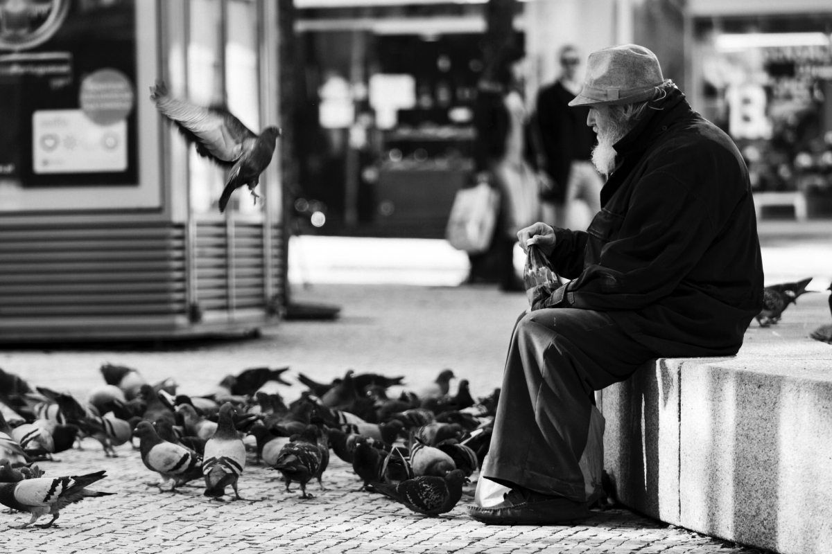 14 Excellent Examples Of Street Photography In Black And White Photzy